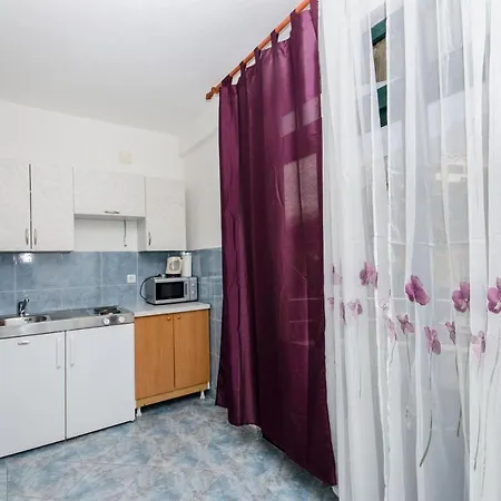 And Ivan Apartmán Makarská