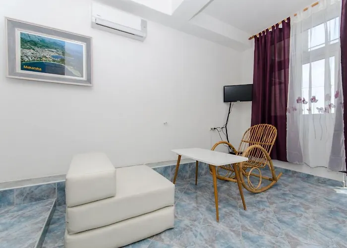 And Ivan Apartman Makarska
